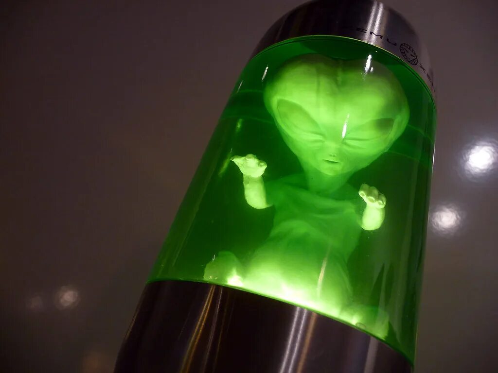 Alien lamp. Лавовая лампа. лавовая лампа инопланетянин. лампа алиен. светильник лава alien.