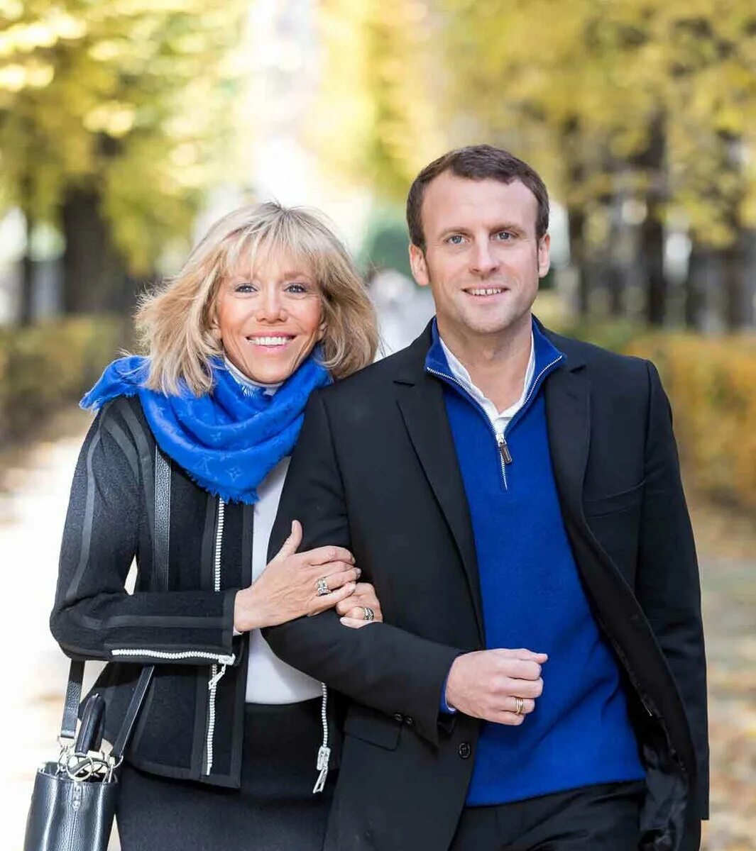Сколько лет французов. Макрон Эммануэль с женой. Франции Брижит Макрон. Жена президента Франции Брижит Макрон.