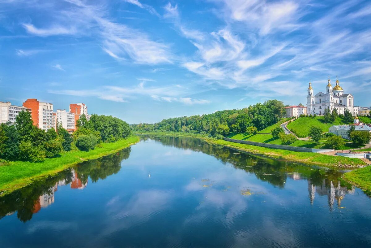 Витебск река Двина. Зап.Двина река Полоцк. Белоруссия Витебск природа. Река Западная Двина в г. Полоцк.