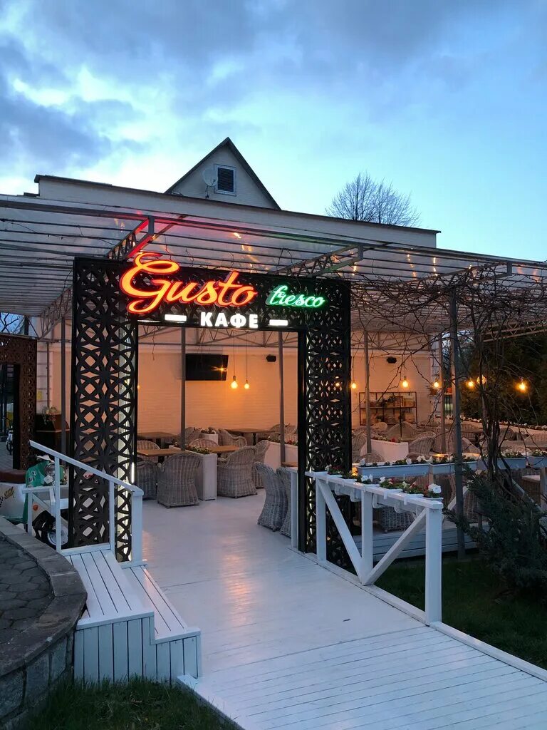 зеленоградск рестораны. ресторан амбар зеленоградск. зеленоградск рыбное кафе. кафе променад зеленоградск.