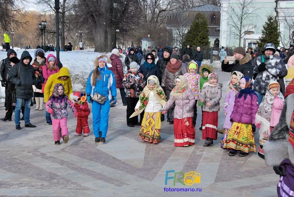 Масленица в Царицыно. Парк Царицыно Масленица. Масленица в Царицыно фото. Редья маслиничная. Гуляния в царицыно