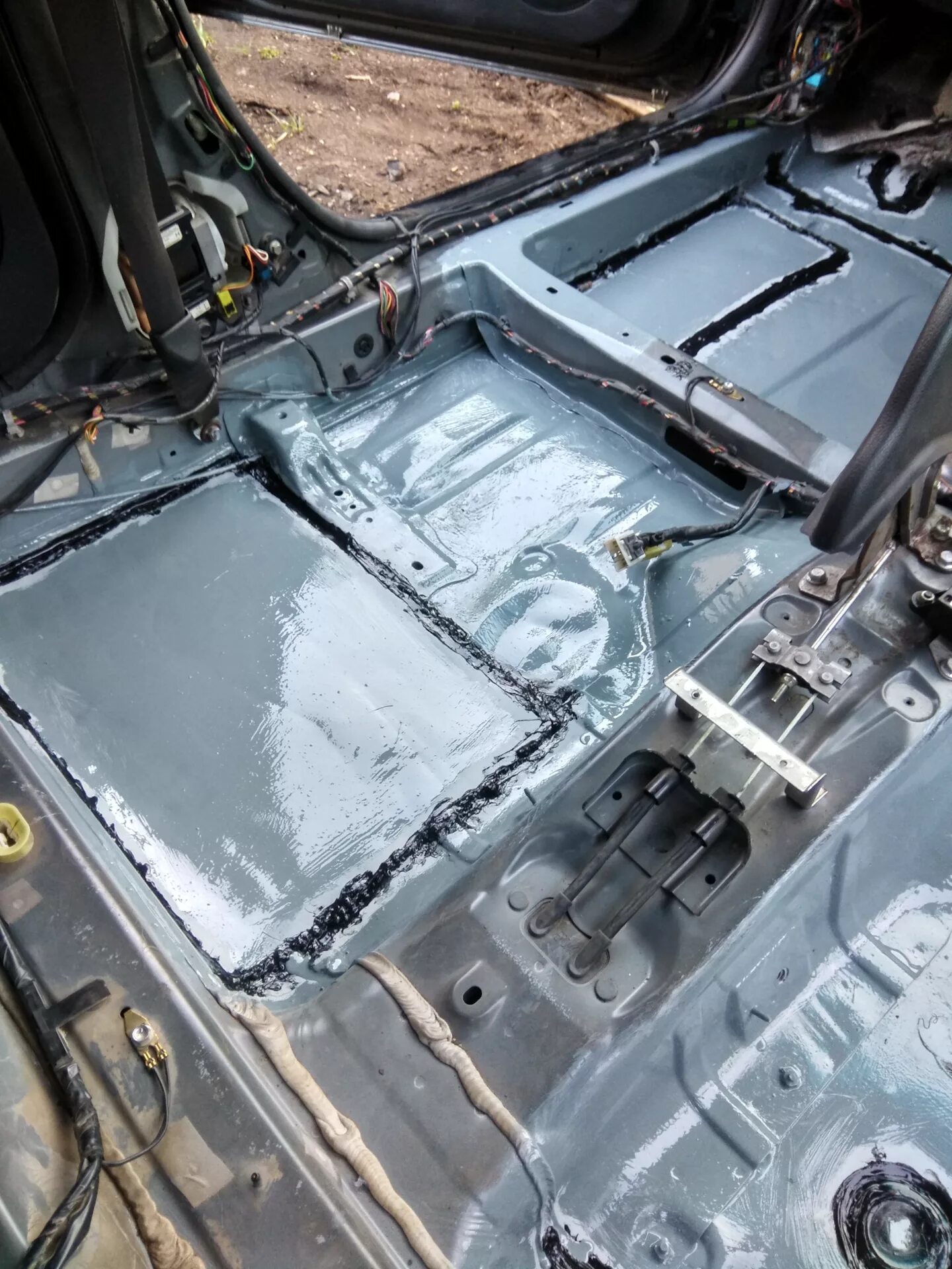 Пол мазда 6. Пол мазда 6. Шумоизоляция mitsubishi l300. Ремкомплект пола mazda 6 gg. Ремкомплект пола mazda 6 gg.