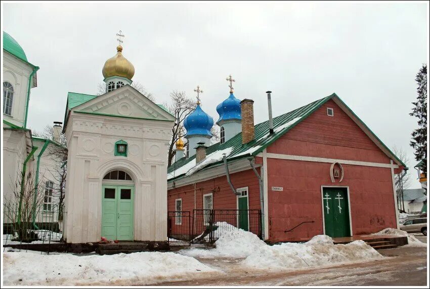 Церкви печер