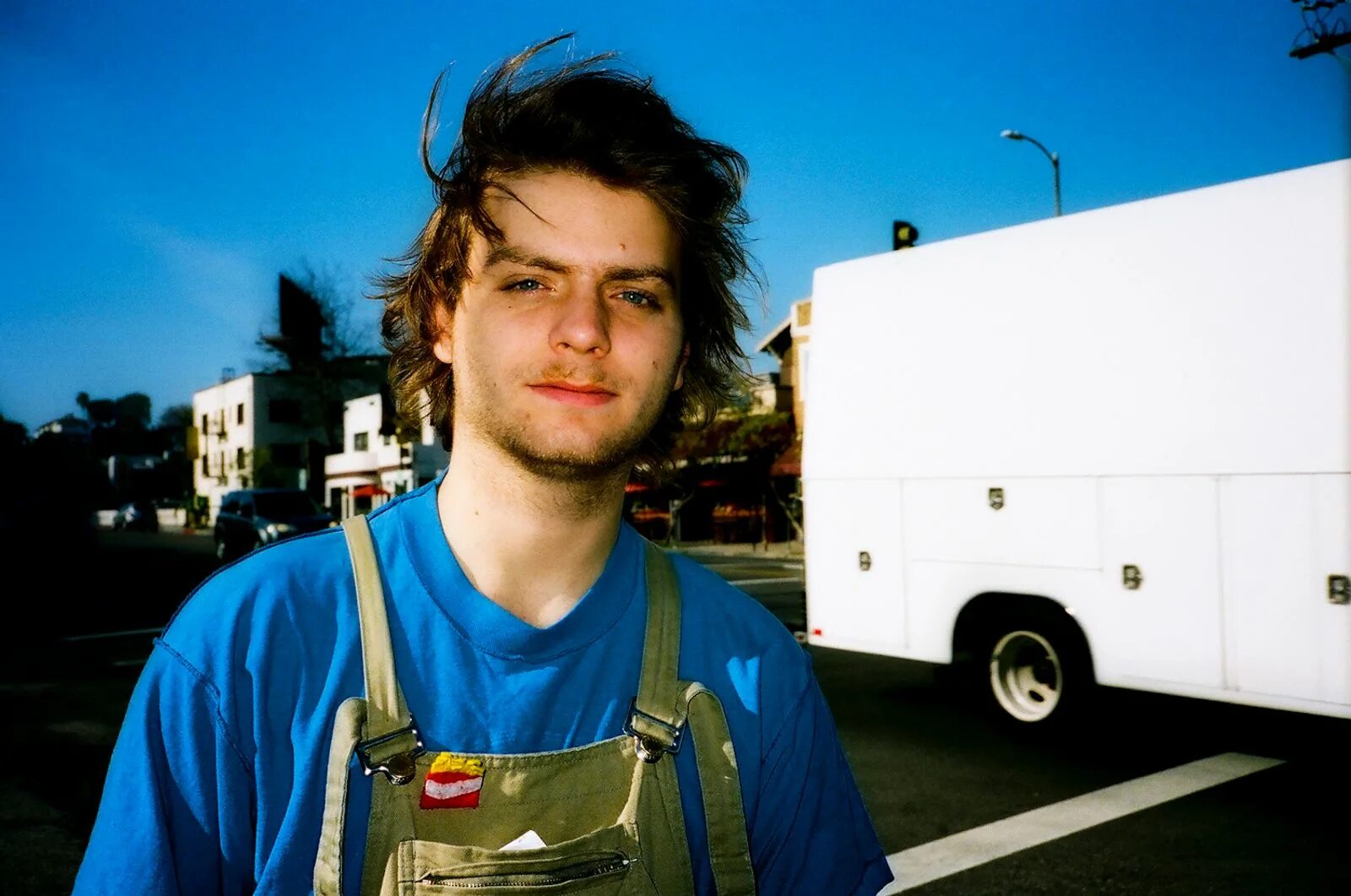 Mac demarco on the level. Мак демарко. мак демарко 2025. mac demarco viceroy. mac demarco volvo.