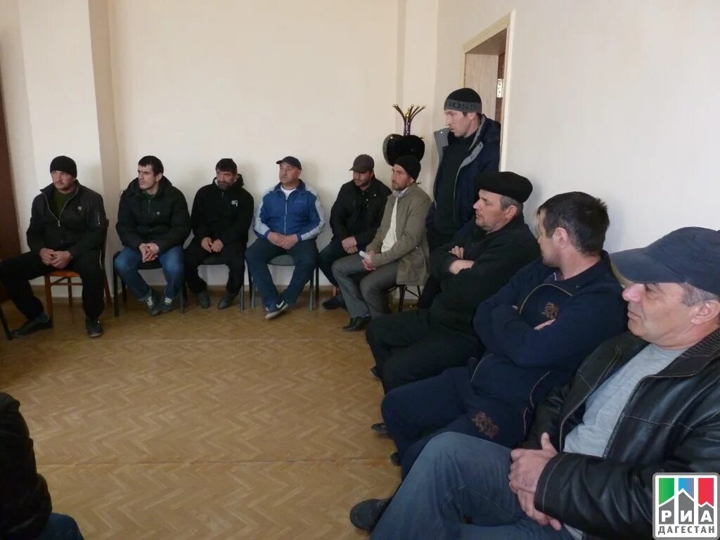 Село калиновка дагестан площадь фото. Погода калиновка дагестан тарумовский. Тарумовка республика дагестан. Учителя село кочубей. Коктюбей дагестан.