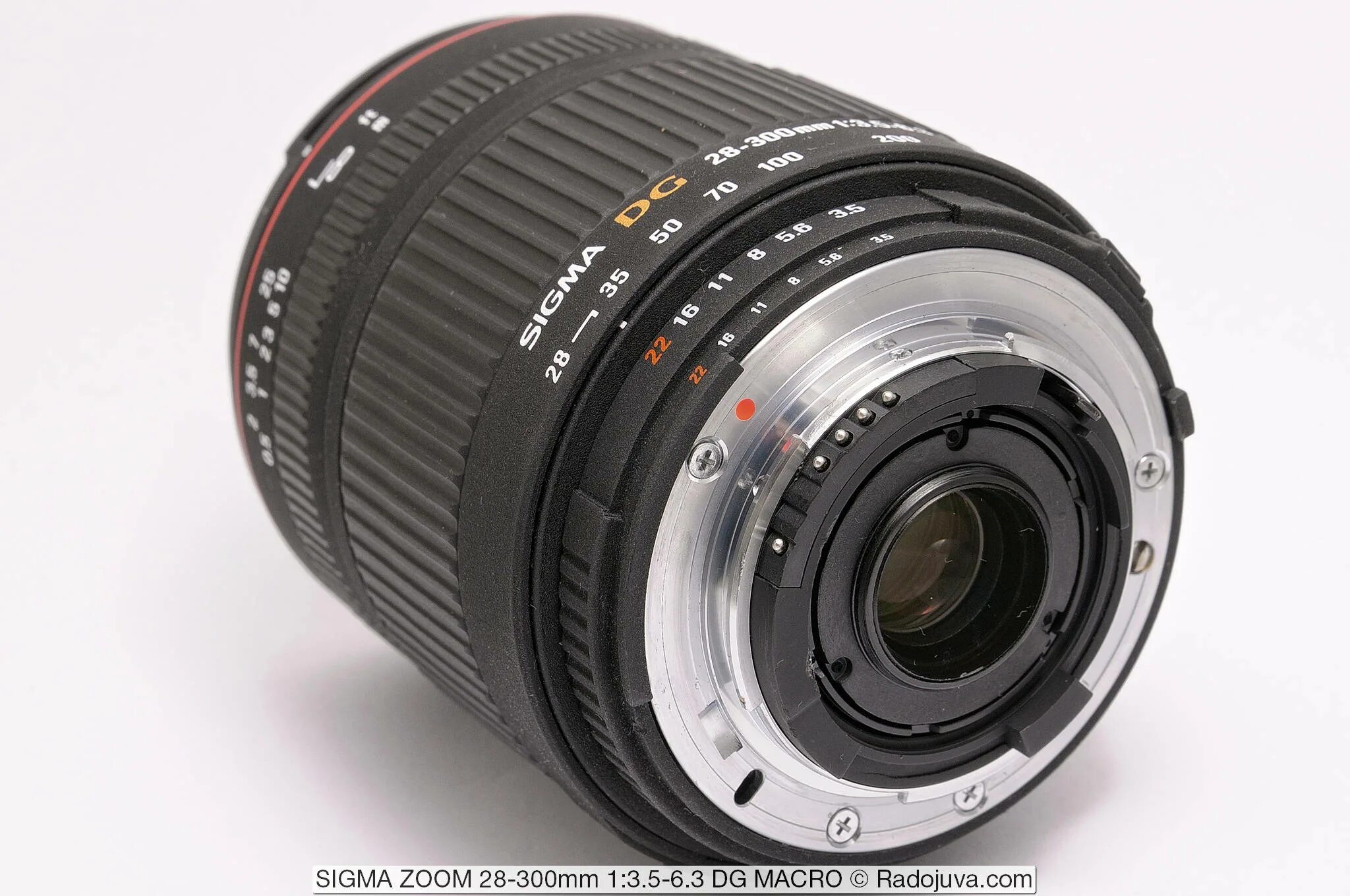 Sigma DG 28-300mm. Sigma 28-300mm f3.5-6.3 DG macro. Tamron 28-300 3.5-6.3 macro Nikon f.