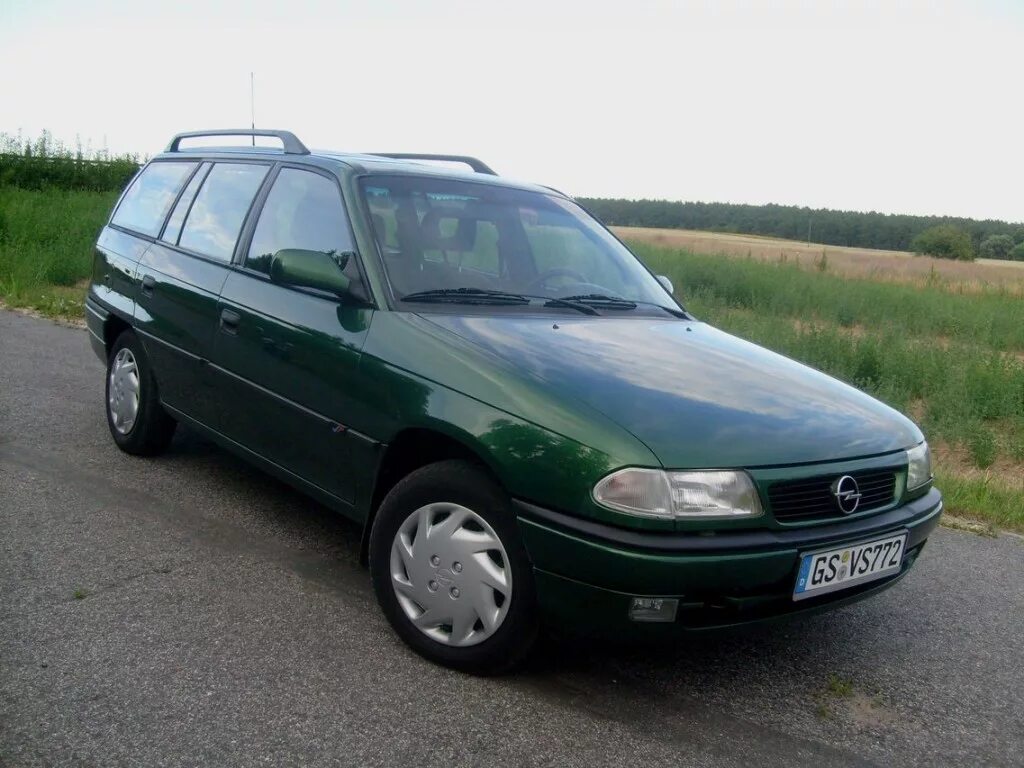 Opel Astra f 1997. Opel Astra f 1997 универсал.