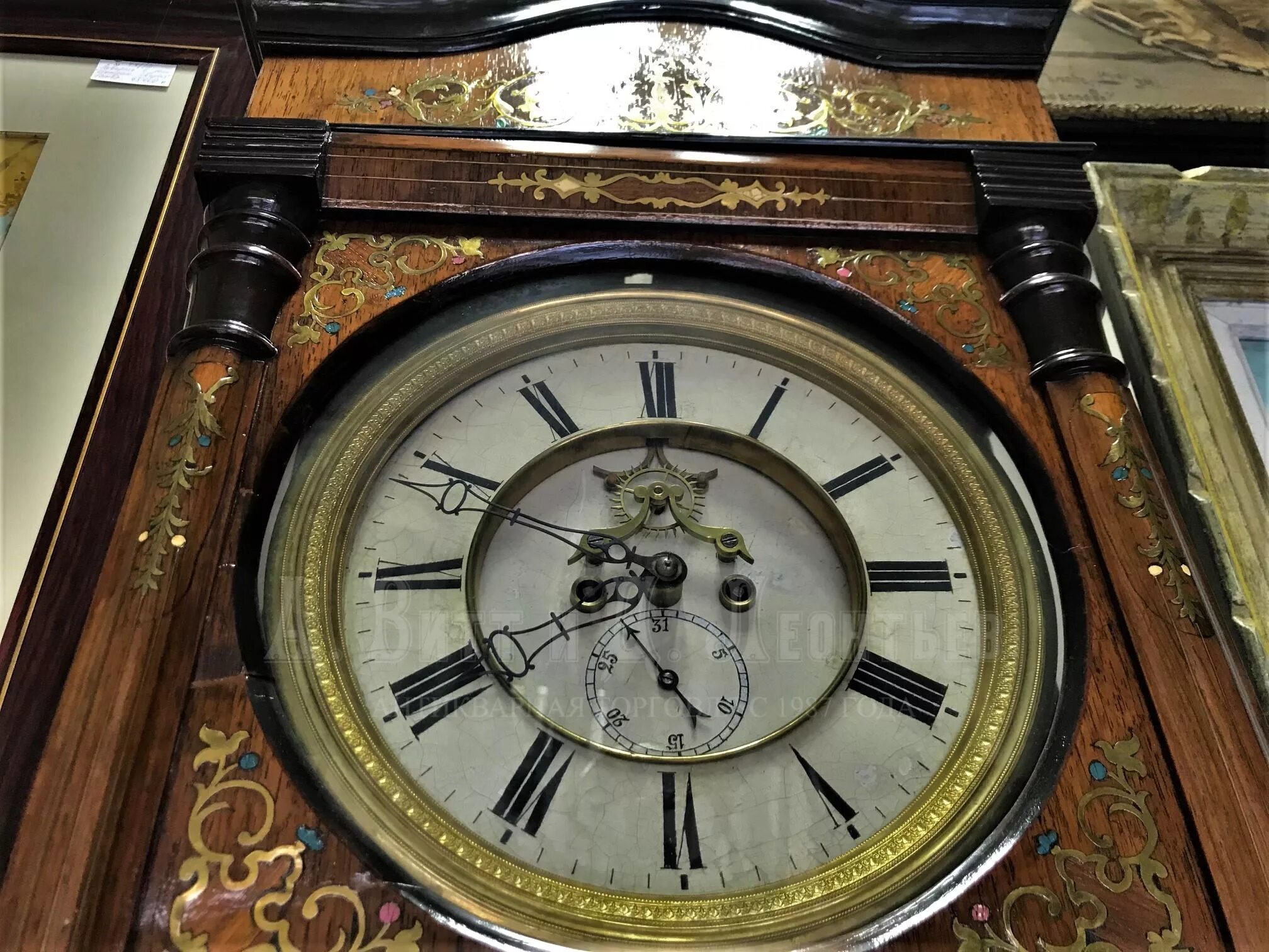 Бережок часов. Часы братьев Четуновых 19 век с боем. Часы с боем 1891-1893. Часы Мозер с боем с инкрустацией. Антикварные часы большие.