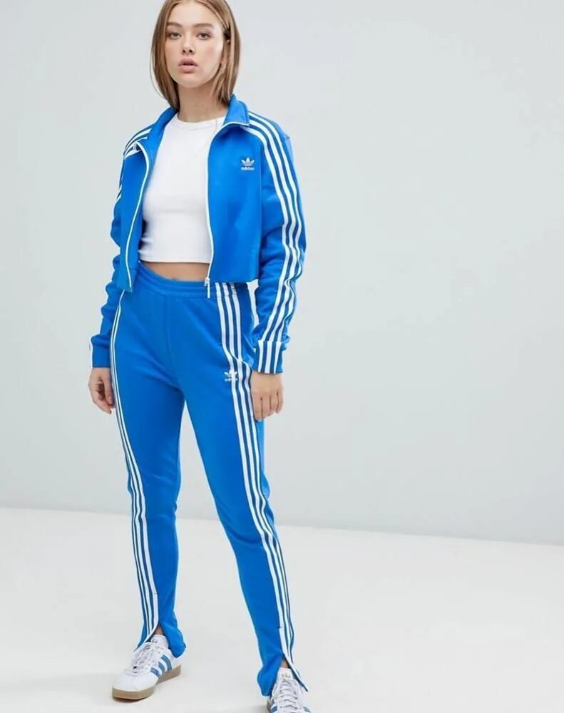 Костюмы адидас оригинал женские. Спортивный костюм адидас женский 2022. Tracksuit adidas женский. Голубой костюм адидас женский. Adidas Tracksuit women.