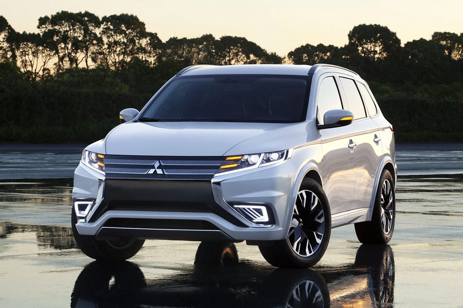 Mitsubishi phev. Митсубиси аутлендер phev. митсубиси аутлендер 2025. mitsubishi outlander phev. mitsubishi outlander phev 2025.