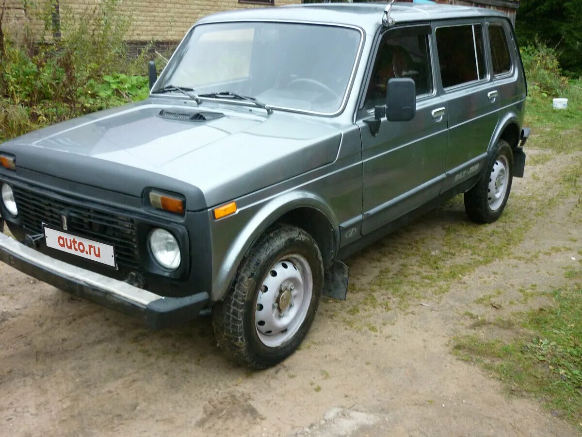 ваз 2131 5 дверная серебристый механика. 2131 б у. ваз 2131. ваз 2131 2004 года 4x4. ваз 2131 022.