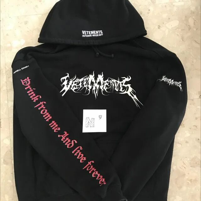 Vetements restricted. Худи vetements total Darkness. Vetements толстовка total Darkness. Бомбер vetements total Darkness.