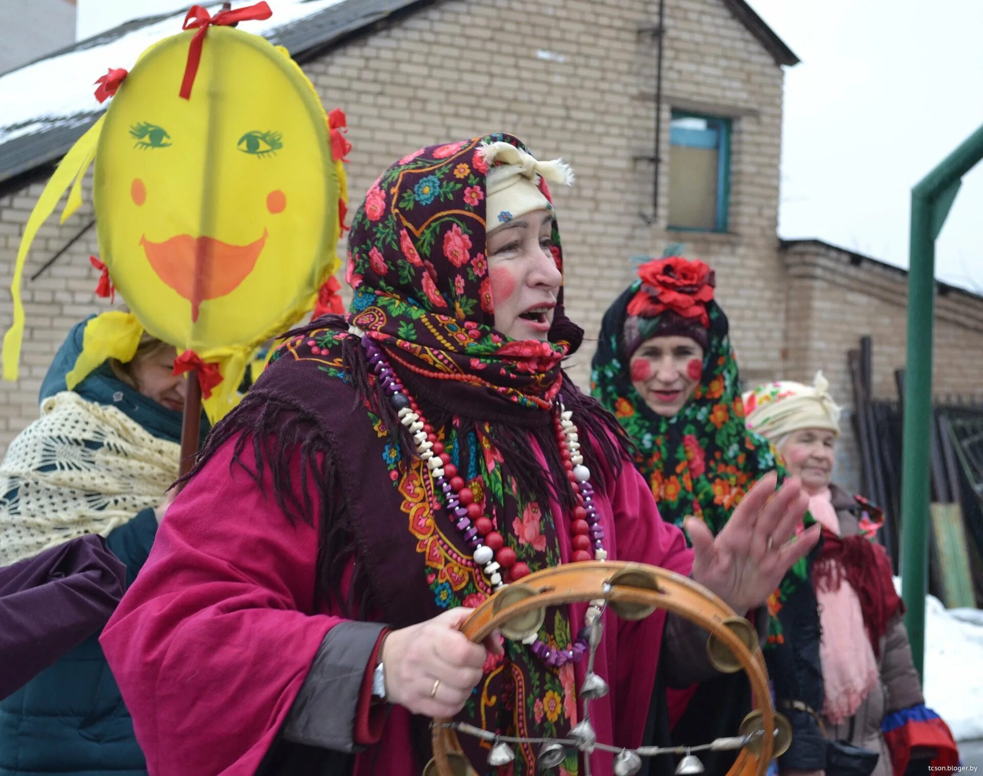детям о масленице. вторник заигрыш. второй день масленицы. заигрыши на масленицу. русские народные гуляния.