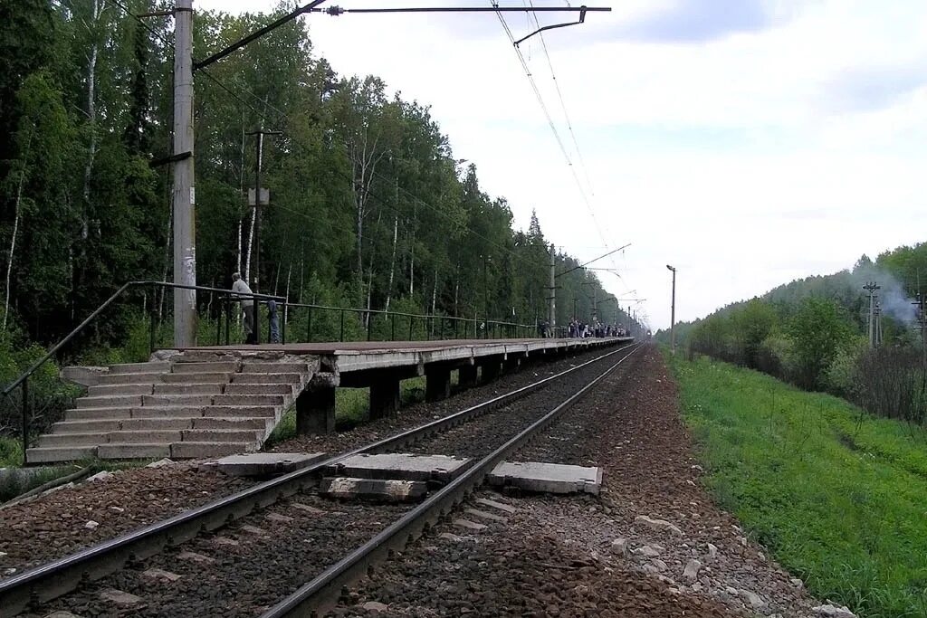 Станция верево гатчинский район. Станция новинка гатчинский район. Станция чаща фото. Жд станция чаща. Платформа чаща.