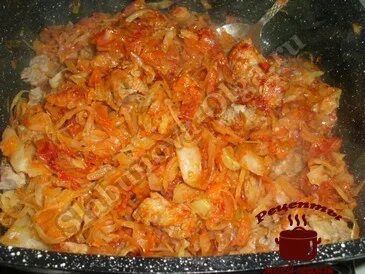 Тушить капусту с кабачками