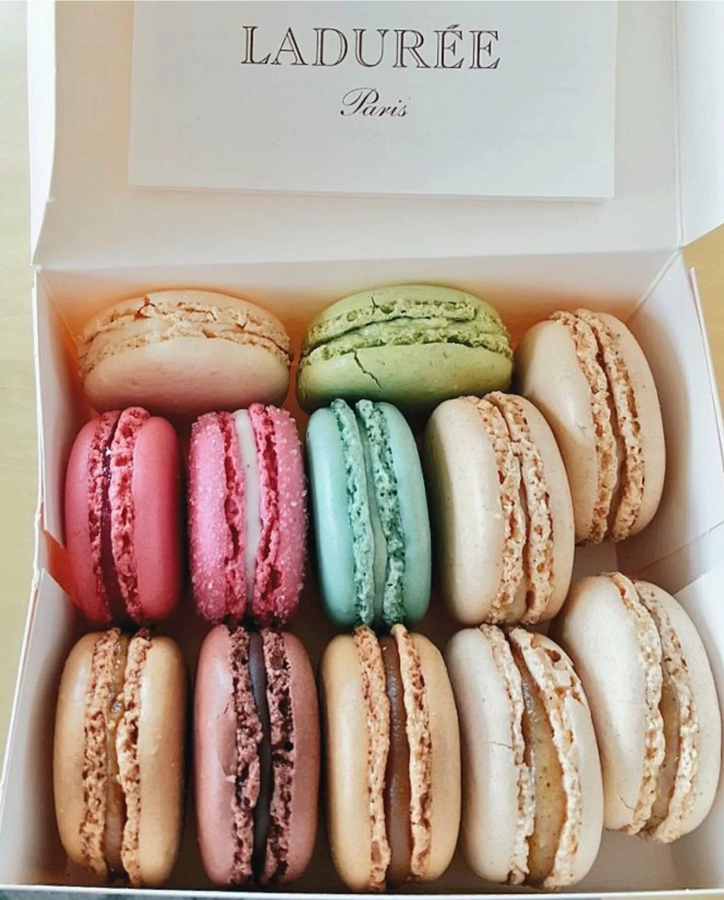 Макарон Ладури. Макарон Laduree. Макаруны Ладури. Макаруны Ladurée Франция. Пиптим