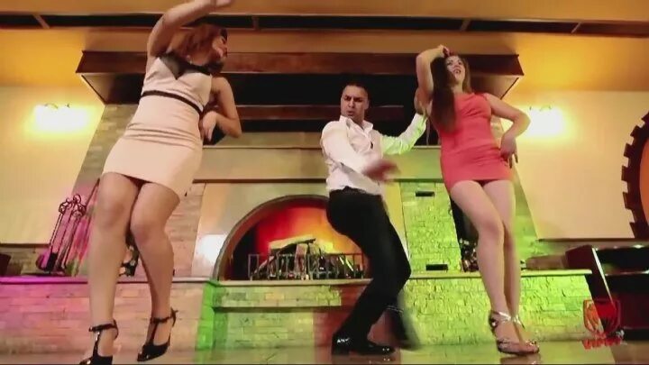 Джаз-банд одесса танцы. Джаз-банд одесса танцы. Band odessa танцы. Группа одесса бэнд. Джаз-банд одесса танцы.