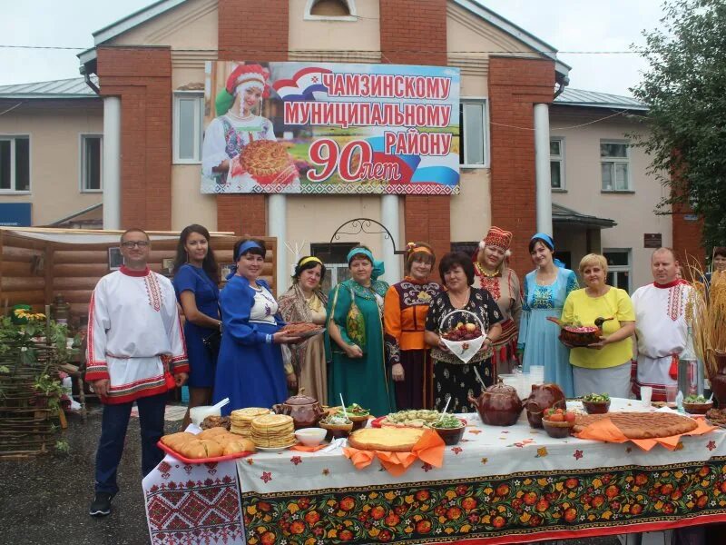 Комсомольский Чамзинский район. Чамзинка Мордовия Республика. Поселок Чамзинка Республики Мордовия. Чамзинская Церковь Чамзинского района. Мордовия чамзинский район п комсомольский