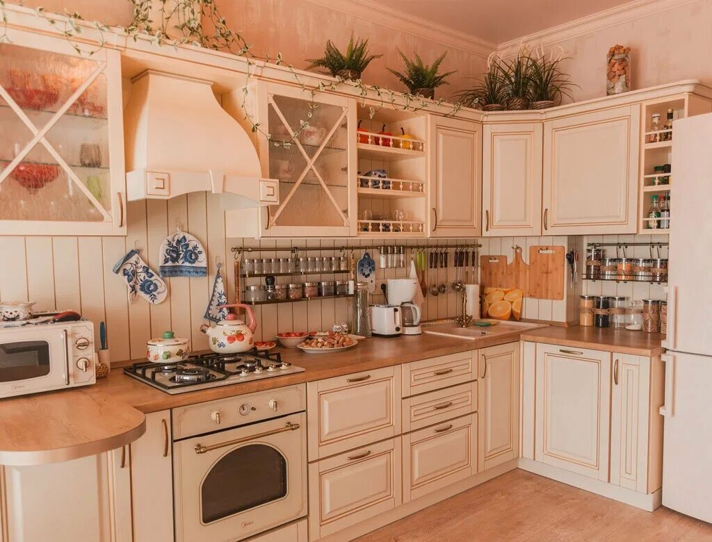 Графская кухня. Мебель клаб нягань. Кухни новороссийск. Модные кухни новороссийска. Cuisine новороссийск.