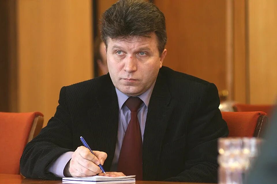 Директор департамента управления делами