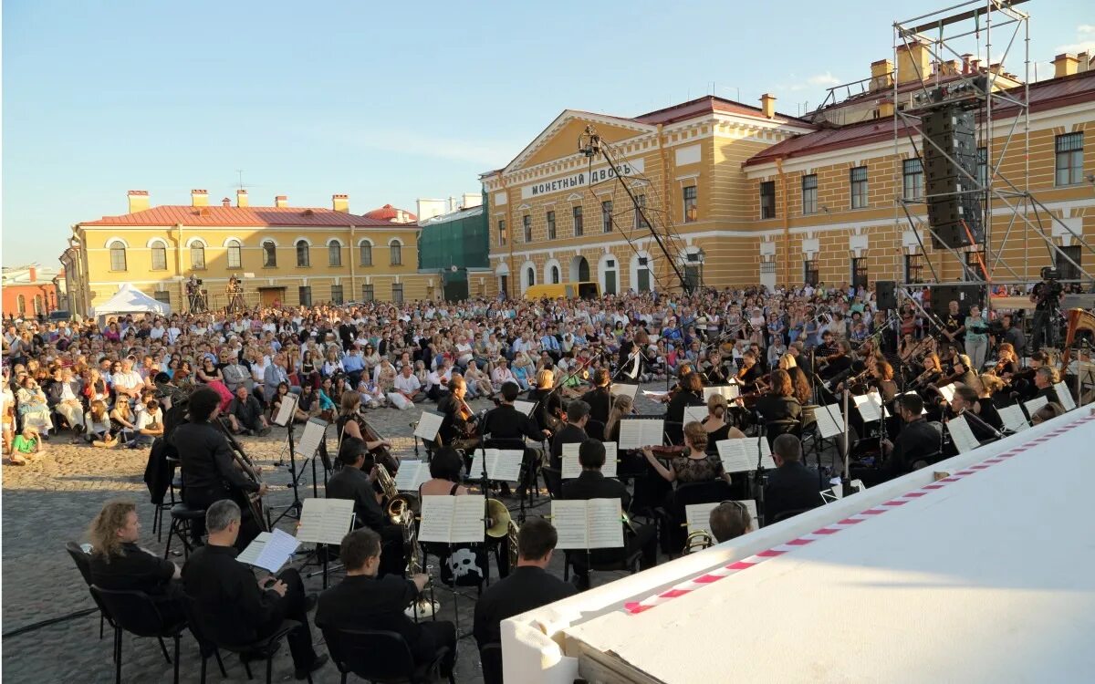 Музыкальные концерты в петербурге. Симфонический оркестр капеллы санкт-петербурга. Музыкальные концерты в петербурге. Дом кочневой санкт-петербург официальный сайт. Хор государственной академической капеллы санкт-петербурга.