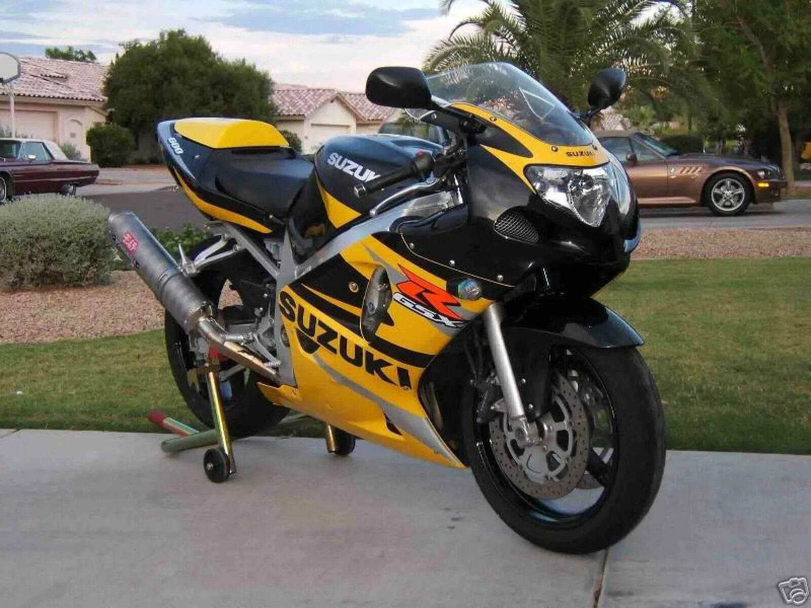 Suzuki gsx-r 750 2001. Сузуки gsx r 600. Gsx-r 600 k1. Gsxr 600 k3. Suzuki gsx r 600 2001.