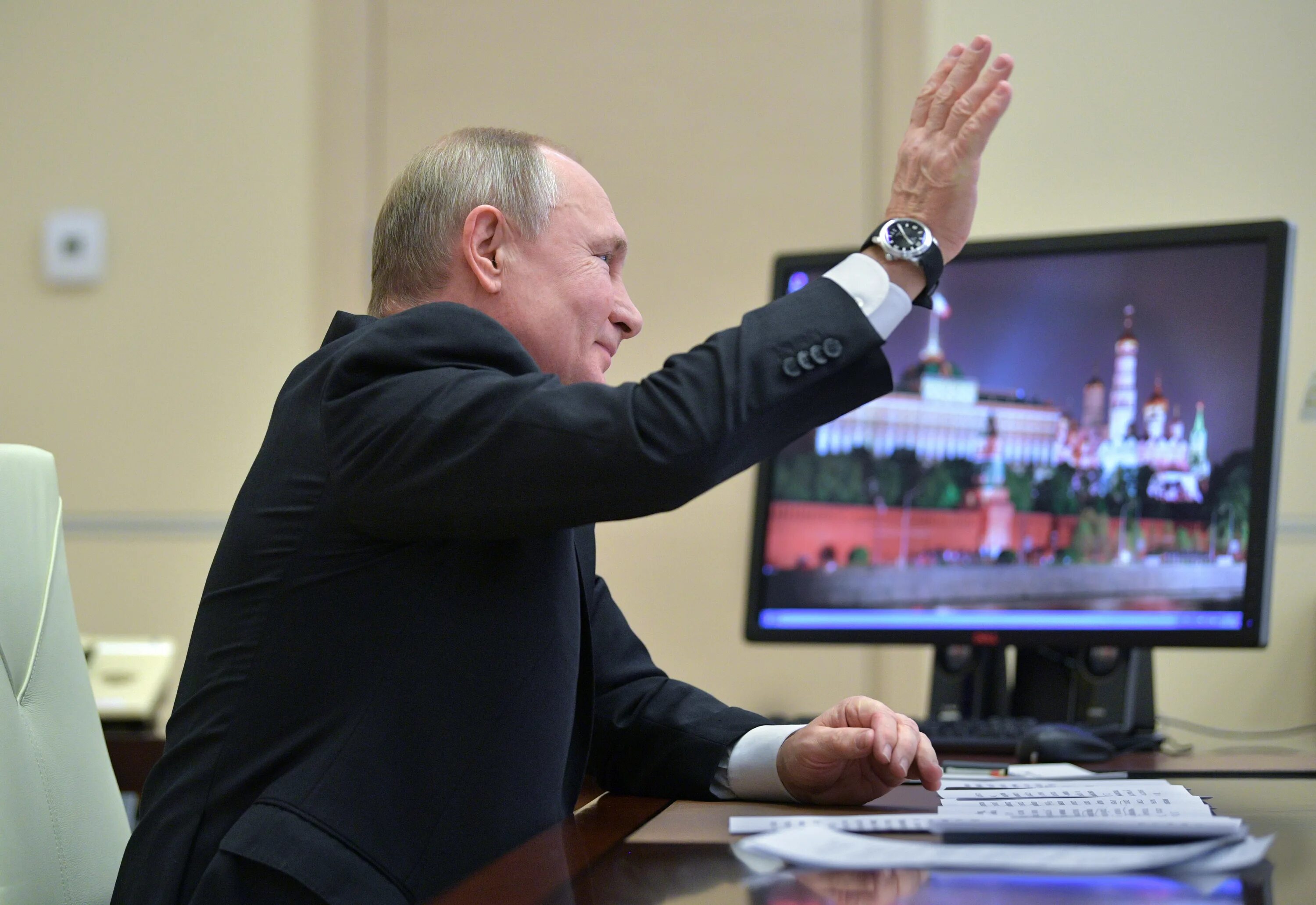 Интернет сайте президента рф. Компьютер Путина. Монитор Путина.