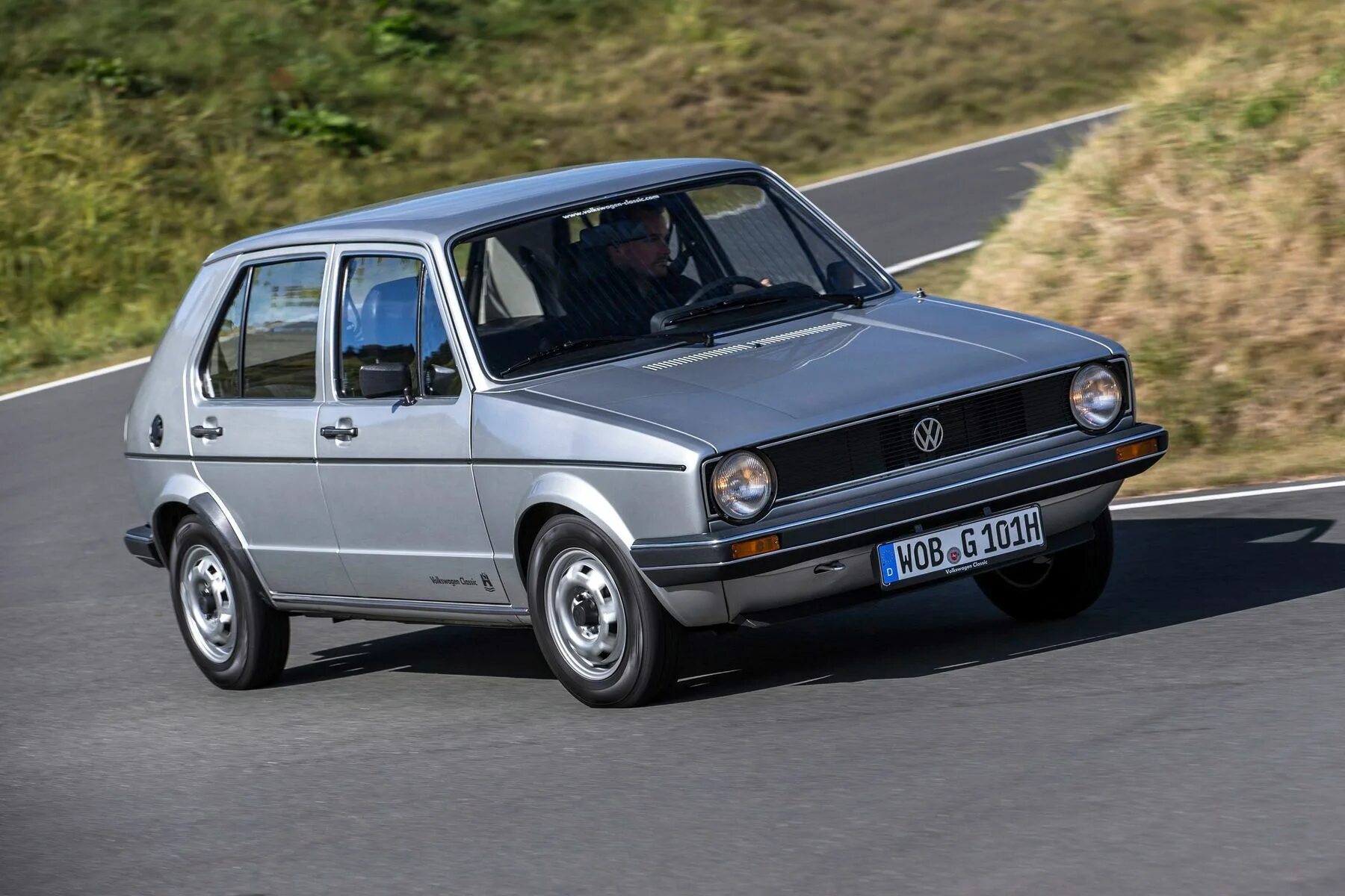 Фольксваген гольф 1 поколение. Volkswagen golf gti mk1. Фольксваген гольф 1 поколение. Vw golf 1. Volkswagen golf первого поколения.