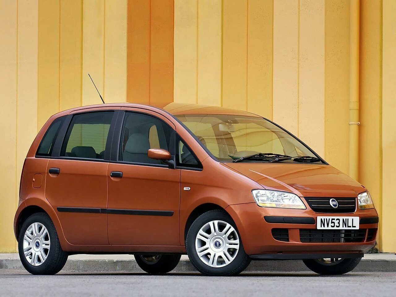 Fiat idea 2004 год. Fiat idea 2004. Фиат идея 2007. Fiat idea 2004. Фиат идеа 2005.