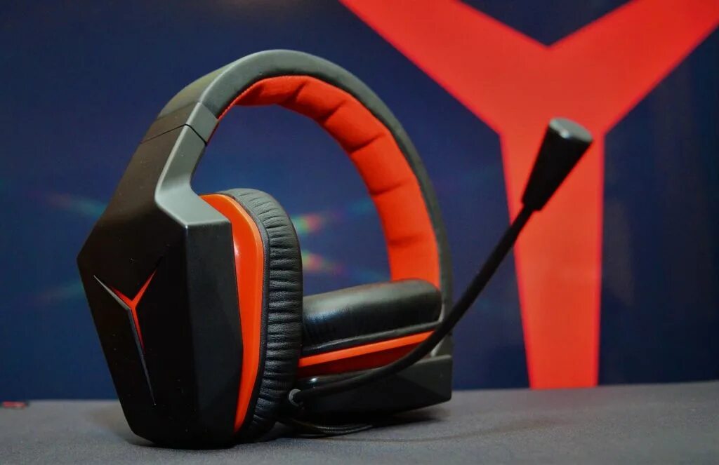 Наушник lenovo купить. Lenovo y 7.1 наушники. Наушники леново Легион. Lenovo y Gaming Headset 7.1. Наушники Lenovo Legion беспроводные.