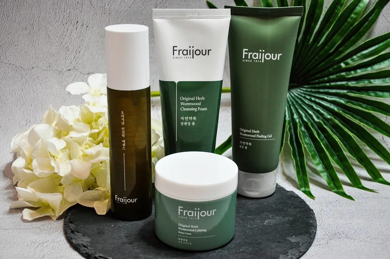 Пенка для умывания с полынью. Fraijour. косметика fraijour. пенка fraijour. fraijour корейская косметика.