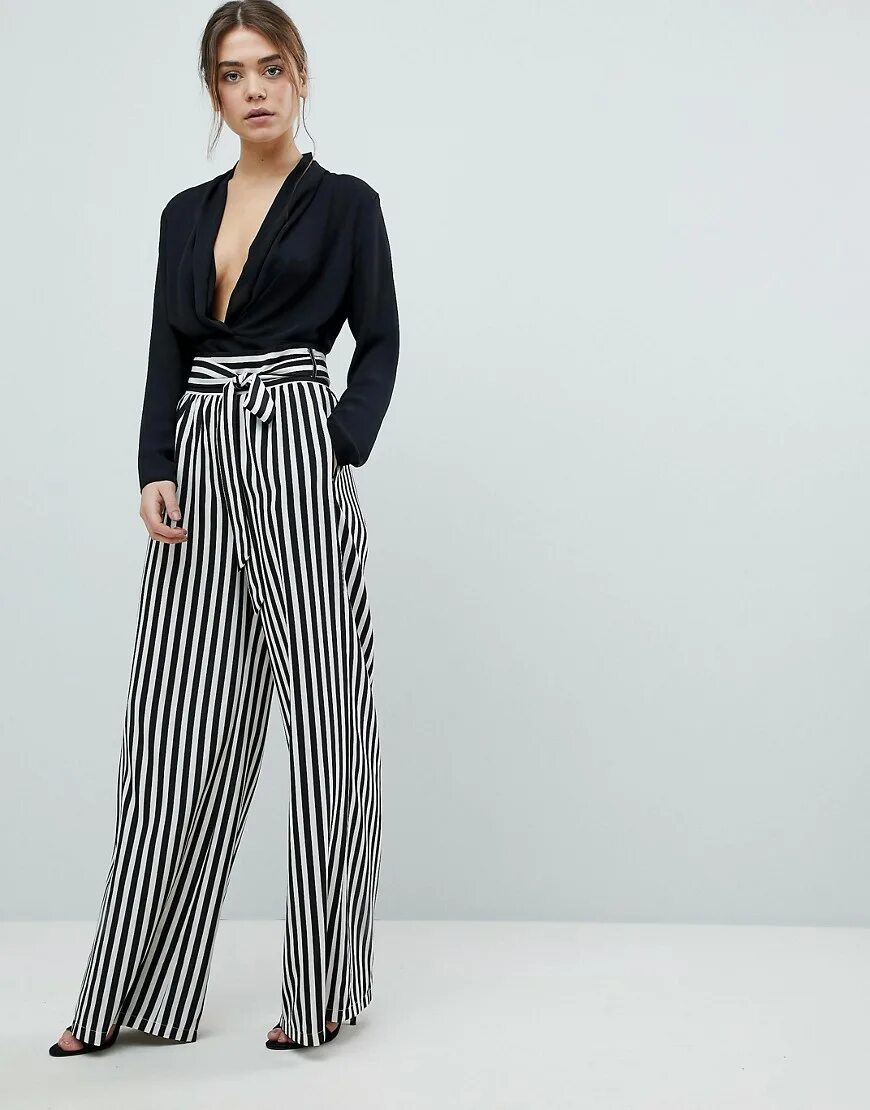 Полосатые брюки женские. Брюки в полоску женские. Брюки в полоску женские. Штаны в полоску женские. Полосатые штаны.