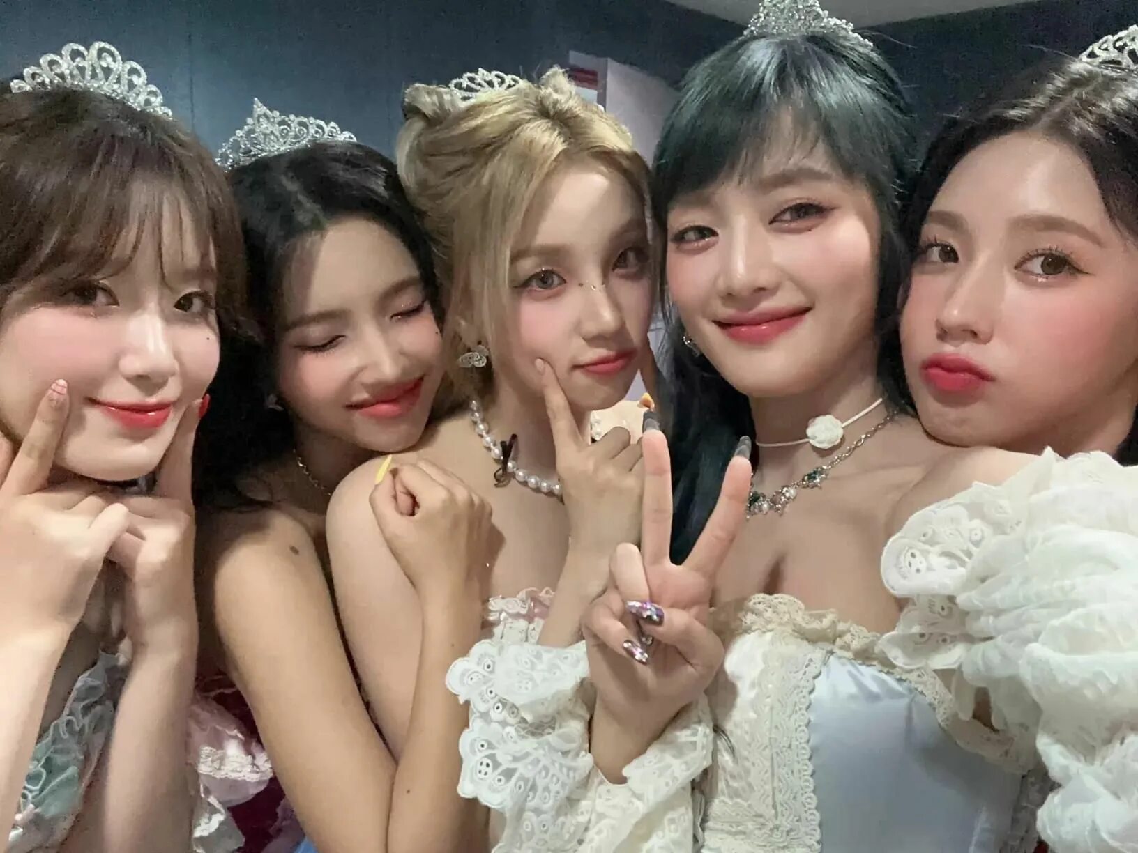 Тур джи айдл. Юци айдл 2025. gidle участницы. группа джи айдл. юци джи айдол.