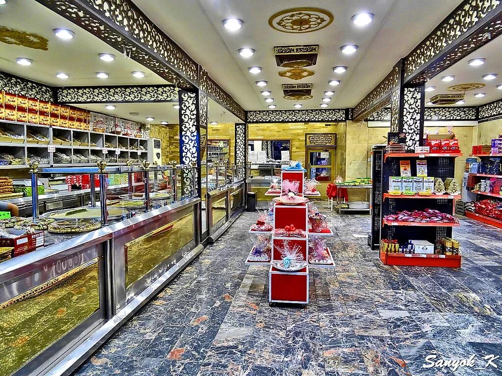 гранд базар стамбул сладости. магазин восточных сладостей. магазин рахат лукума в стамбуле.