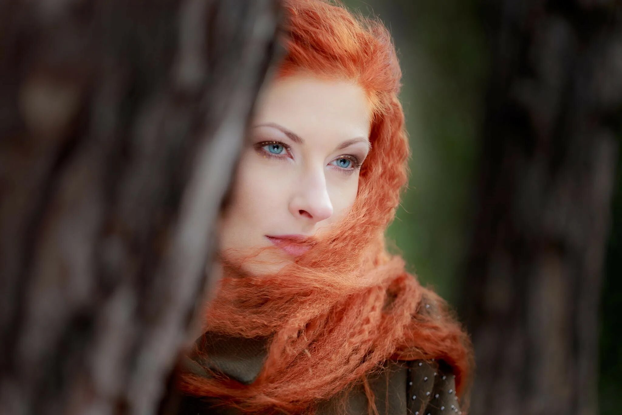 Red hair woman. Рыжая женщина. Рыжеволосая женщина. Девушка с рыжими волосами. Рыжая зеленоглазая девушка.