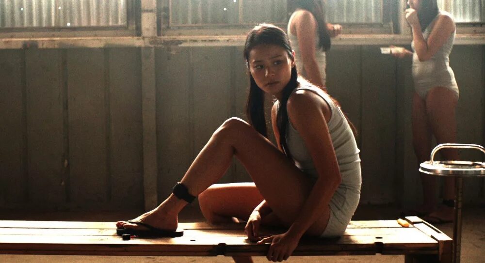 Рабыня изаура сериал. Триллер с негритянкой. Рабыня фильм 2007. Human trafficking 2005 sarah-jeanne labrosse. Гарем фильм 1985.