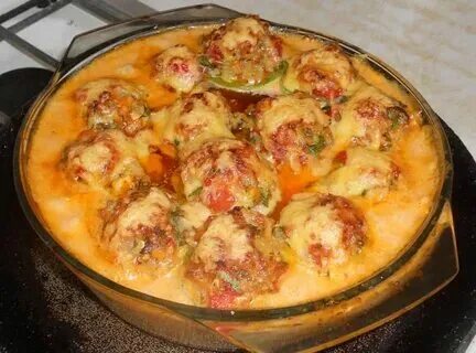 Кабачки с фаршем в духовке. Кабачки с фаршем со сметаной. Кабачки с фаршем со сметаной. Кабачки бочонки фаршированные. Кабачки с фаршем кружочками.