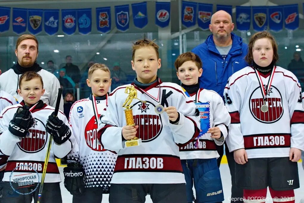 Глазов хоккейная команда. Прогресс Глазов. Прогресс Глазов хоккей. Кубок надежды хоккей. Прогресс хоккей