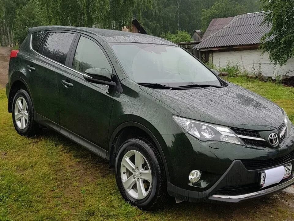 Toyota rav4 4 2013. Toyota rav4 2013 зеленый. Тойота рав 4 зеленая. Toyota rav4 xa 40 2.2.