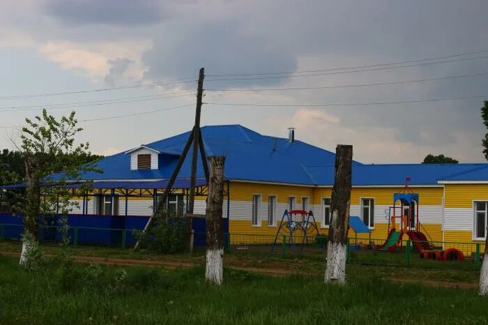 Село Родники Шарыповский район. Садик Родниковская. Детский сад Родник Константиновка. Село Родники Шарыповский район дом культуры. Родники красноярский край