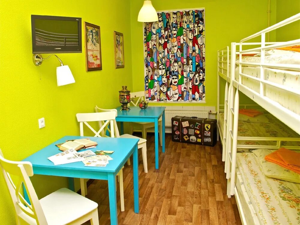 интерьер моники геллер. хостел канал грибоедова в санкт-петербурге. апартаменты друзья спб. хостел на невском проспекте. хостел друзья на грибоедова санкт-петербург официальный сайт.