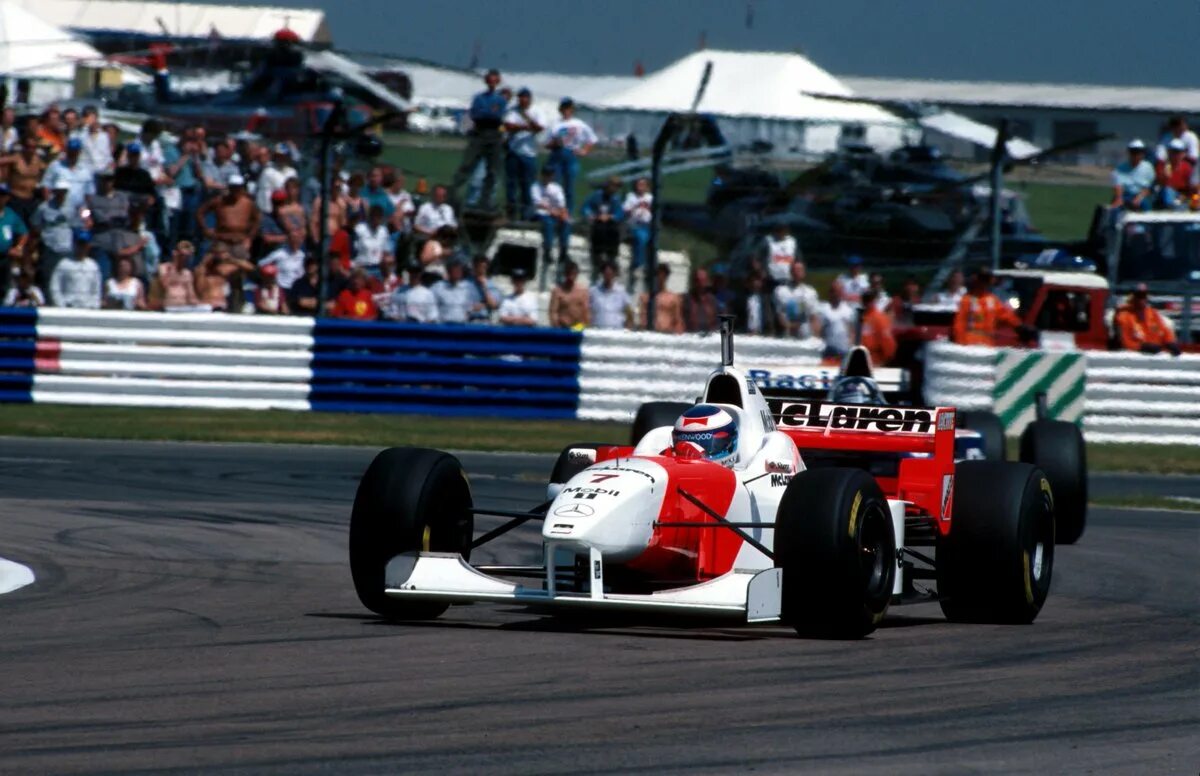 14.01 1996. Mclaren 1996. mclaren f1 1996. макларен 1996. mclaren mp4/11.