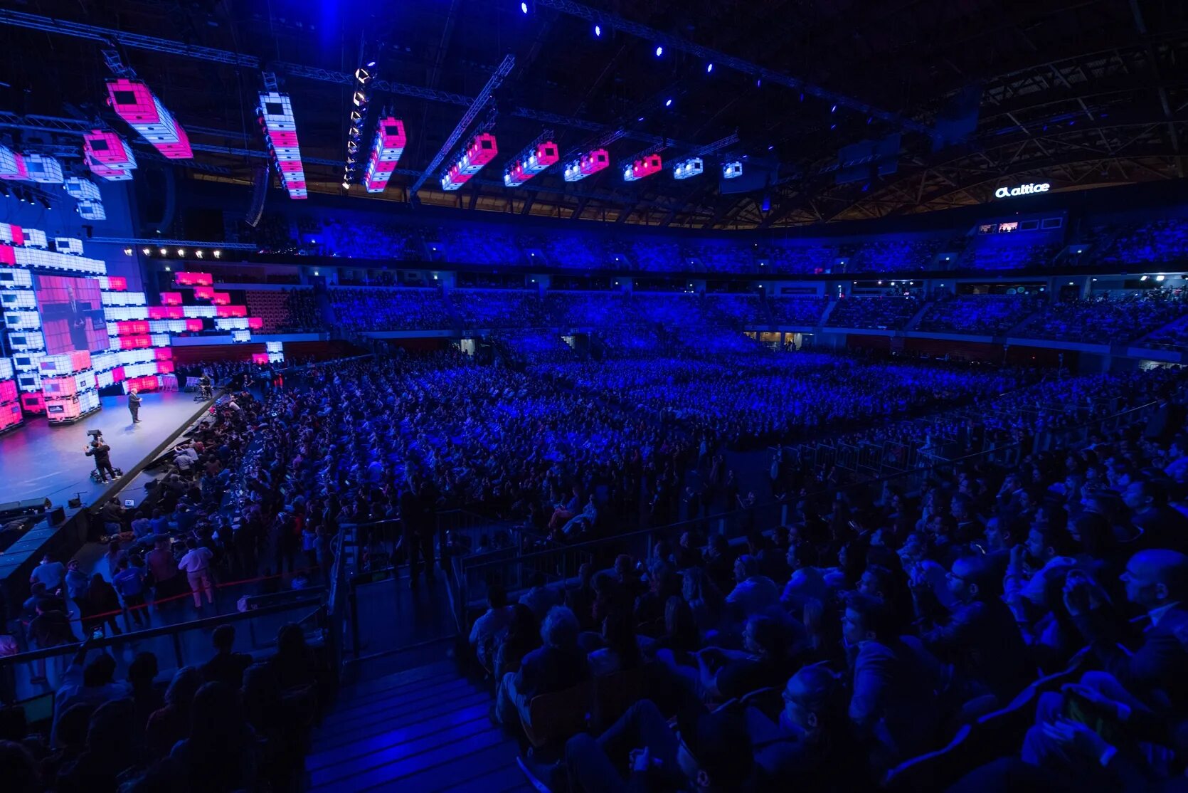 Arena lmsys org. АЛТИС Арена Лиссабон. Altice Arena Concerts. Мео Арена Лиссабон. Altice Arena, Lisbon Concert.