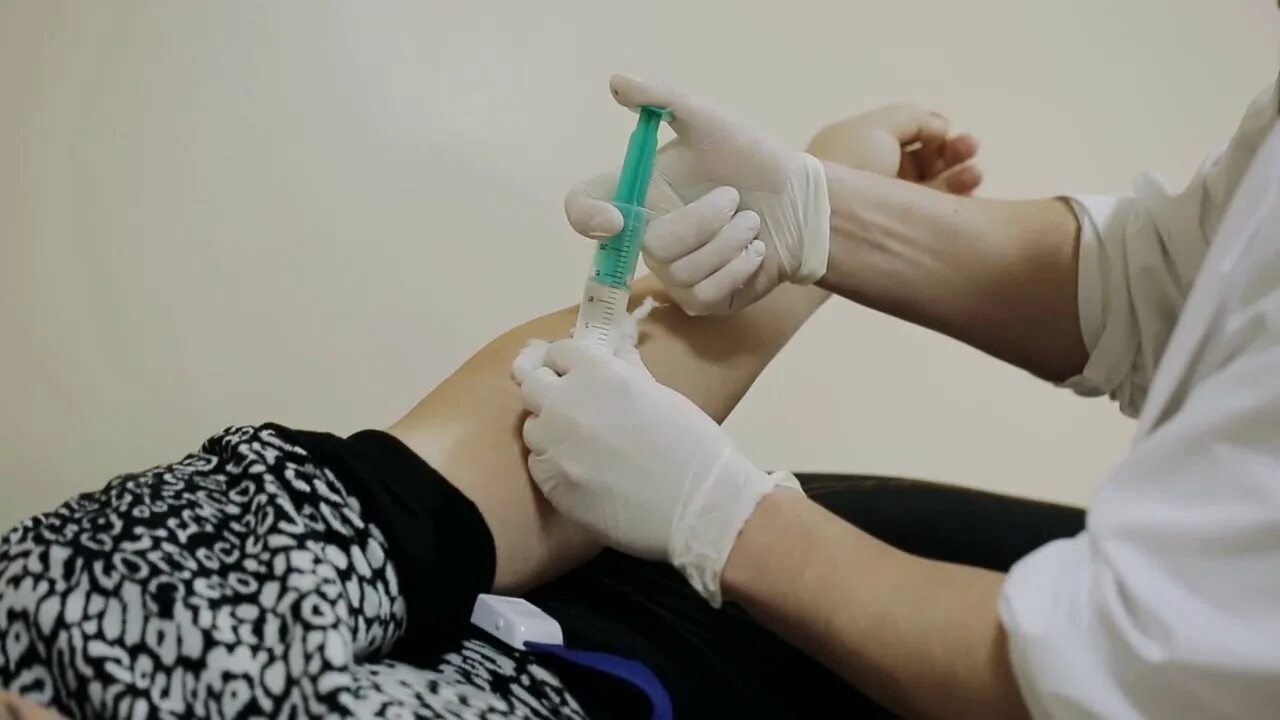 Выпила после кодировки уколом. Кодирование от алкоголизма уколом в вену. укол зделает вена.