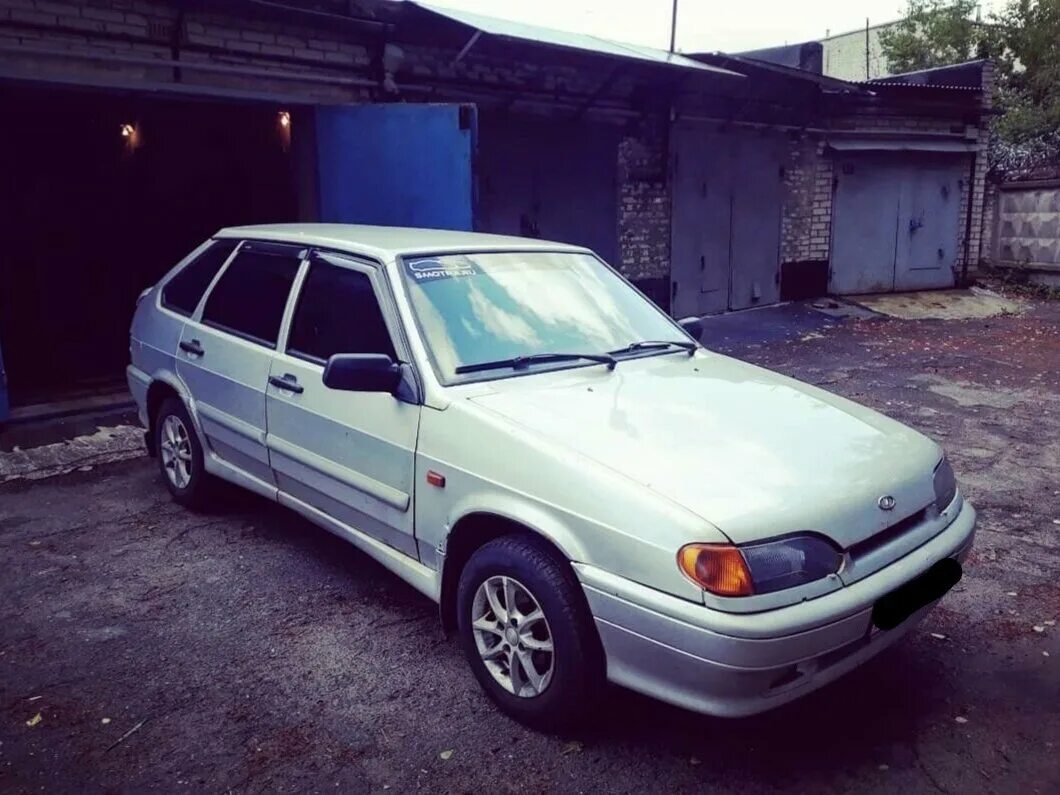 молочно белый серебристый ваз