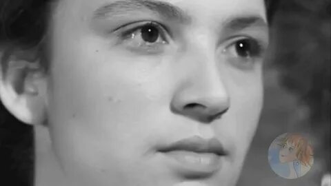 Зачем меня окликнул ты в толпе бесчисленной