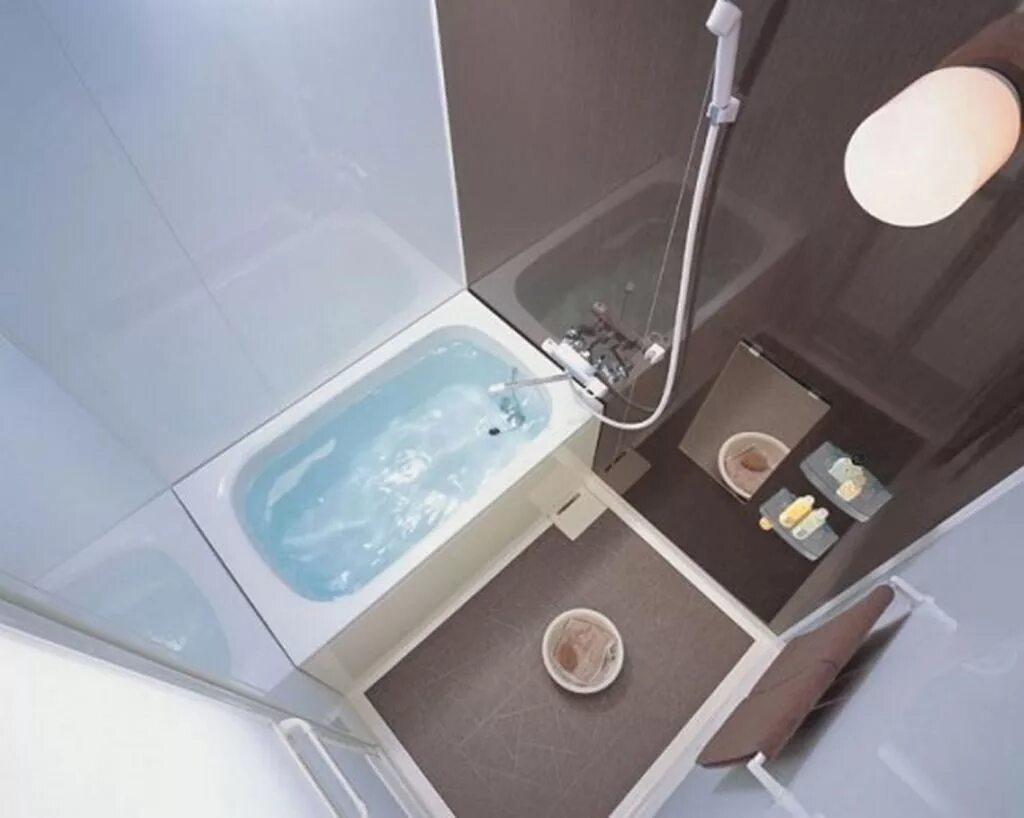 Ванн 1м. Ванная комната 150х130. Компактная ванна. Малогабаритные Ванные комнаты. Мини санузел с душем.