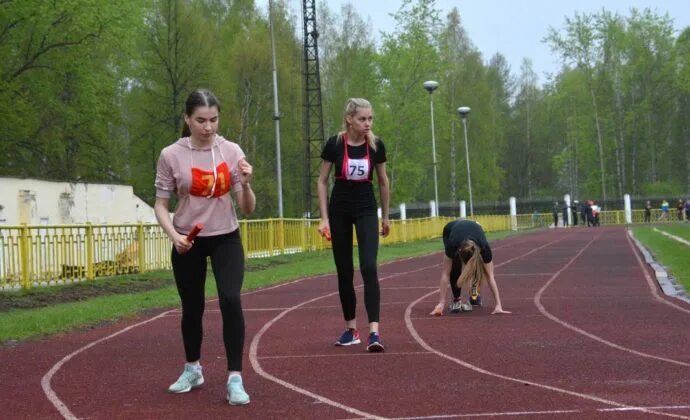 биатлон 2013-14 5-й этап. эстафета передай другому. эстафета 11. спортивные эстафеты для старшеклассников. легкая атлетика эстафета.