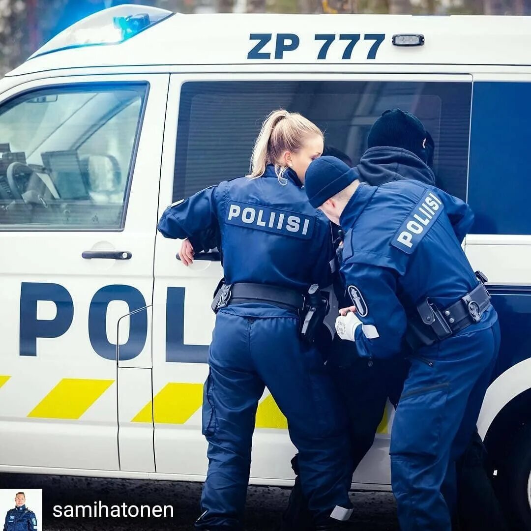 Безопасность финляндии. Полиция Финляндии. Финская полиция. Форма полиции Финляндии. Форма финской полиции.