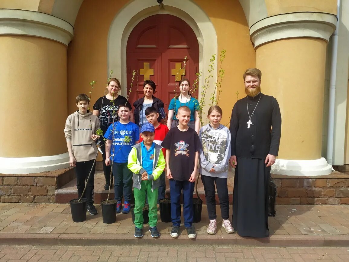 храм новомучеников в кучино расписание. храм новомучеников в кучино расписание. кучино церковь новомучеников расписание. кучино храм новомучеников и исповедников российских. храм в кучино железнодорожный расписание.